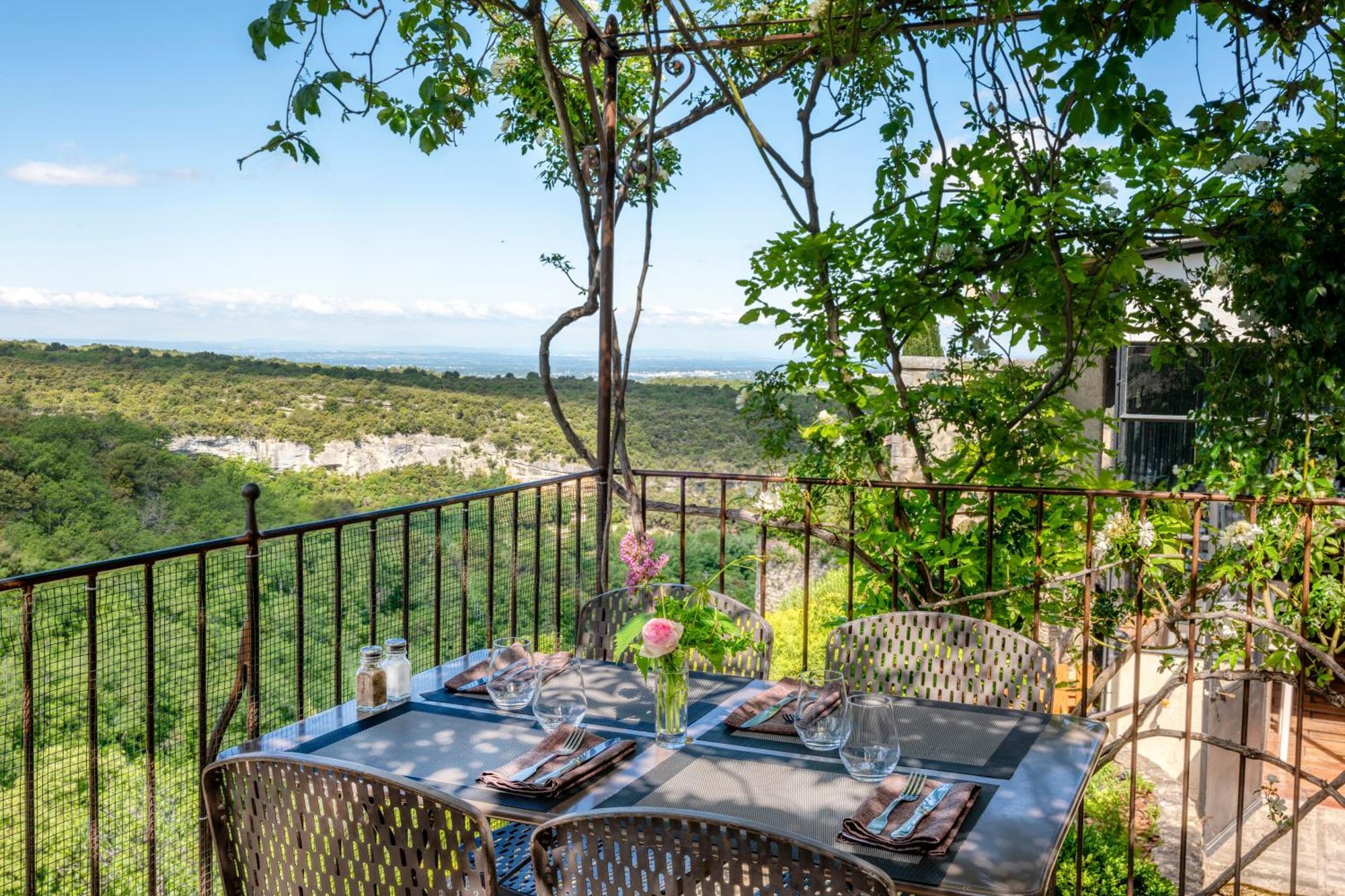 Hotel Restaurant Les Remparts เวอนาสก์ ภายนอก รูปภาพ