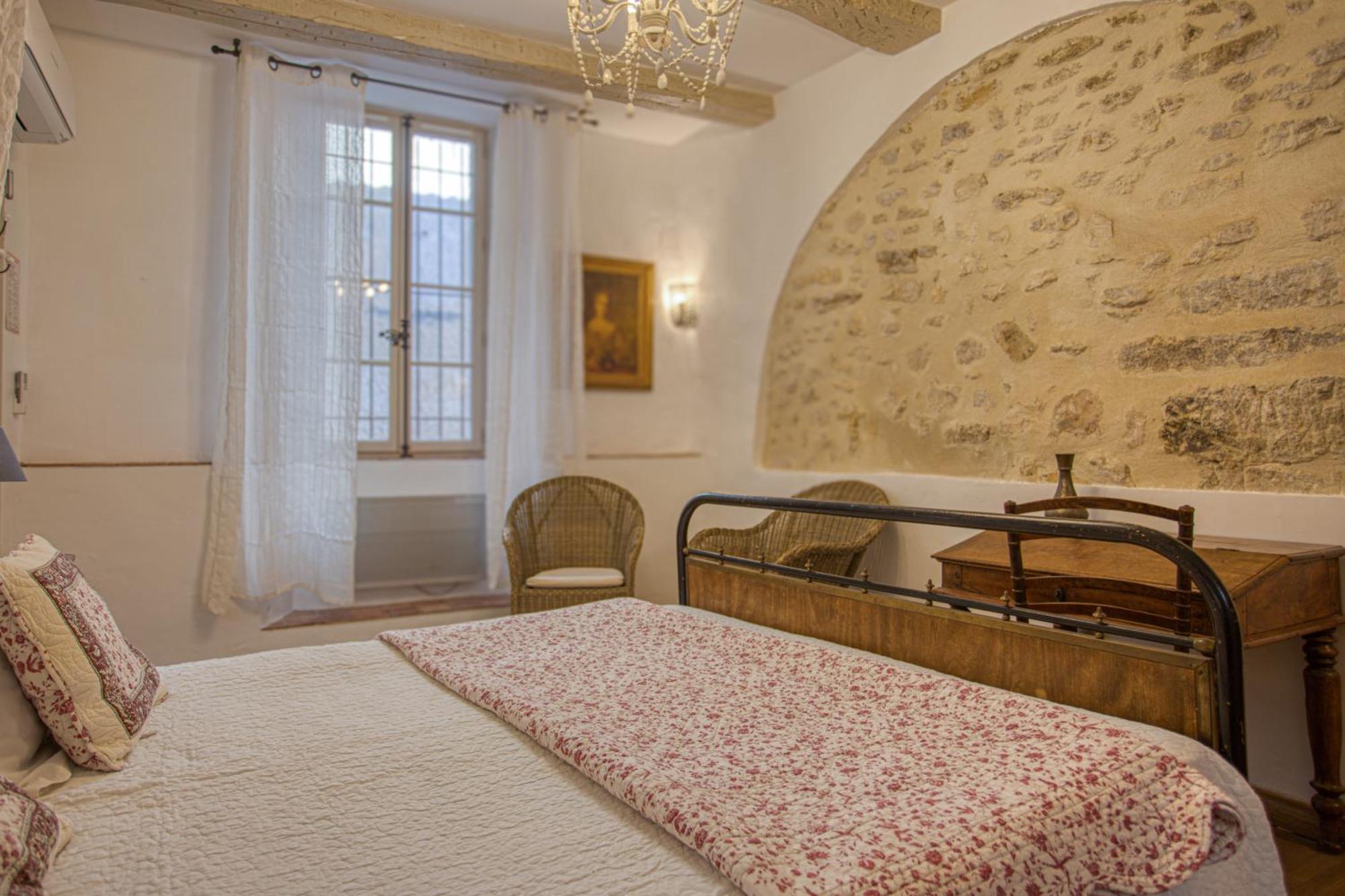 Hotel Restaurant Les Remparts เวอนาสก์ ภายนอก รูปภาพ
