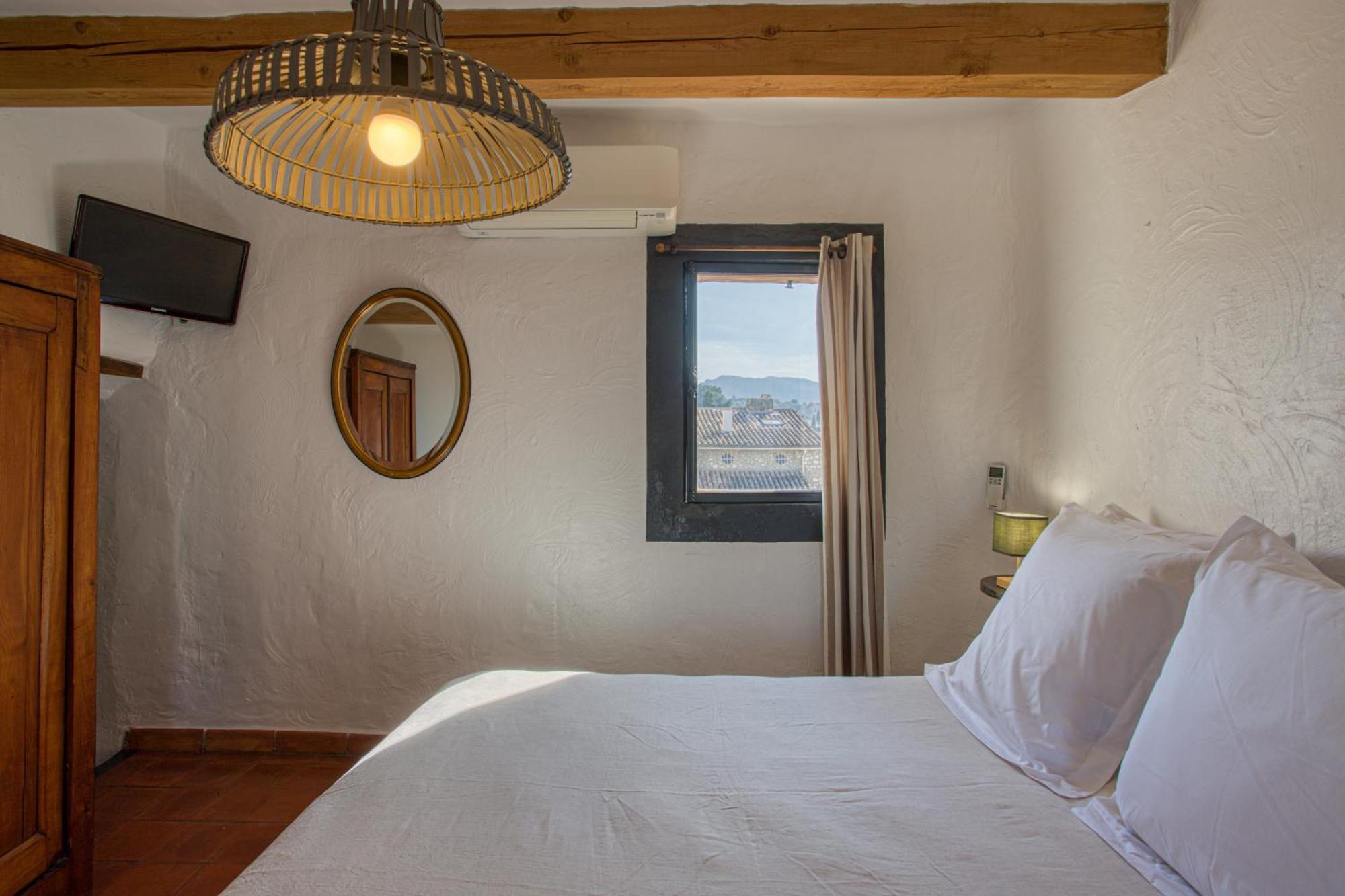 Hotel Restaurant Les Remparts เวอนาสก์ ภายนอก รูปภาพ