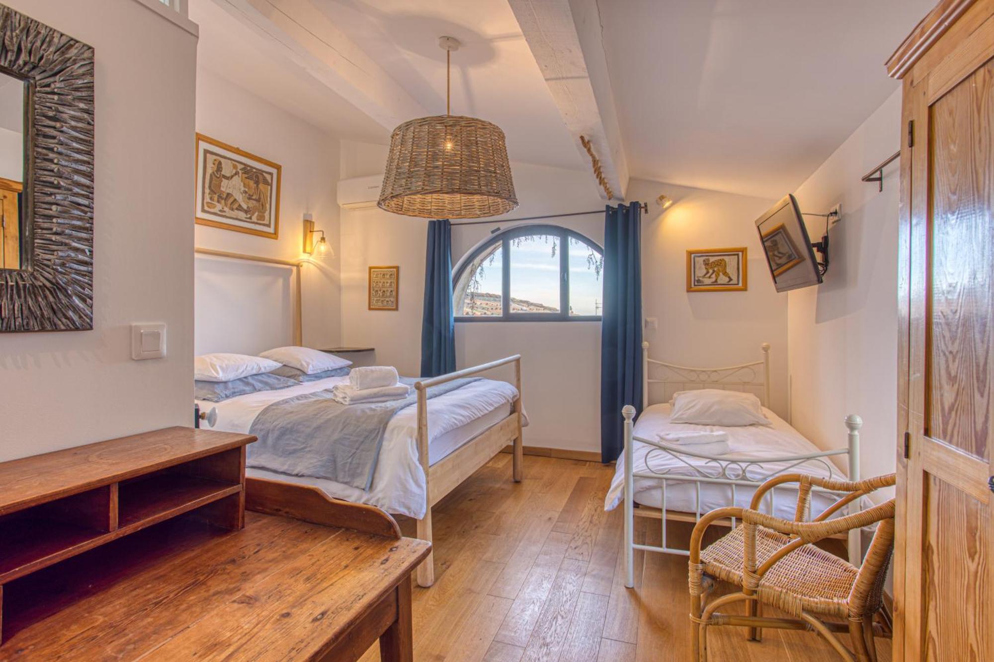 Hotel Restaurant Les Remparts เวอนาสก์ ภายนอก รูปภาพ